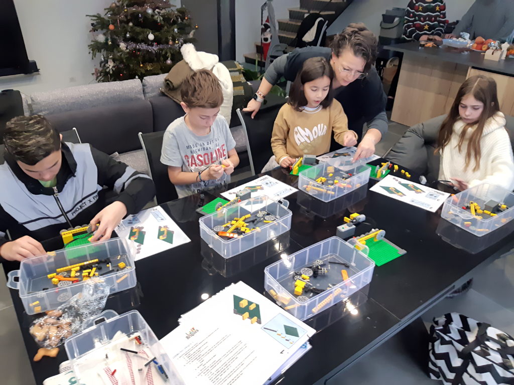 Atelier briques lego pour IEF motorisation lego - Ludi Briques