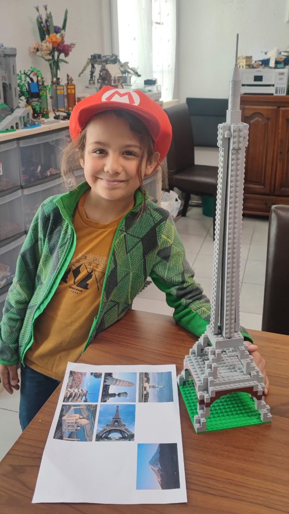 Apprendre en s'amusant lego masters tour Eiffel stage vacances